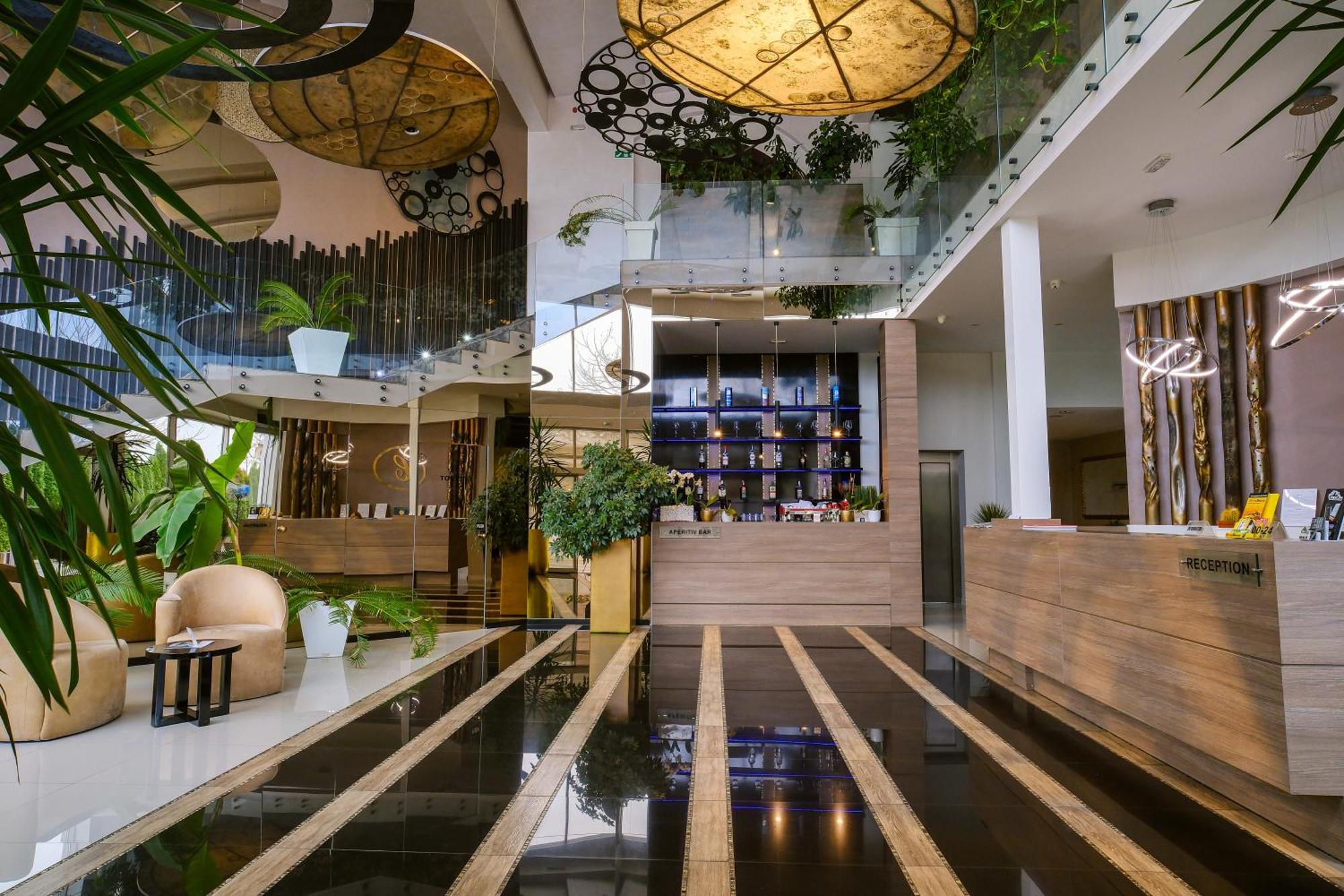 Hotel Crystal Light Ni エクステリア 写真
